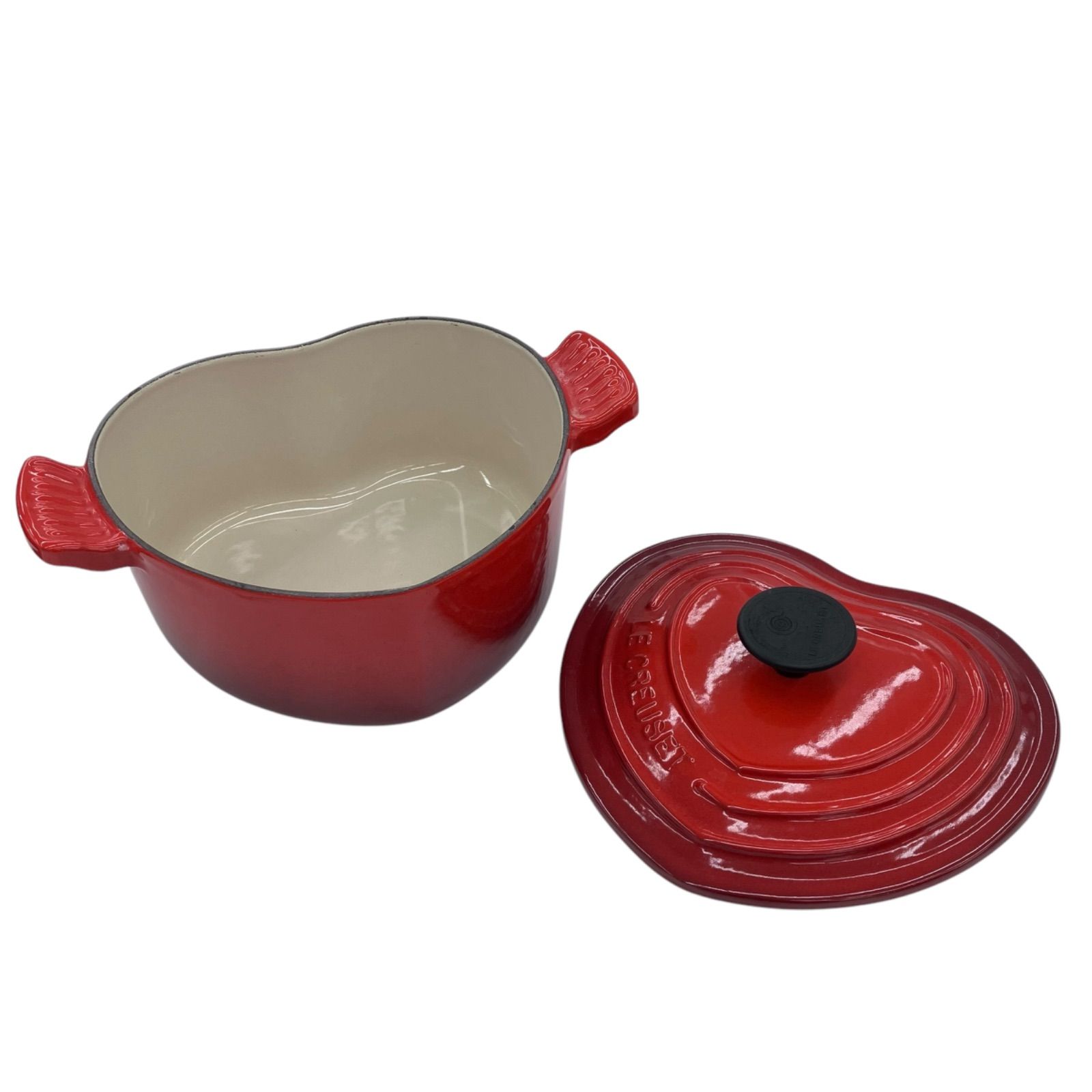 ハート型 鋳鉄製 両手鍋 赤　LE CREUSET(ル・クルーゼ) ル・クルーゼ 両手鍋 ハート型 LE 赤 CREUSET 鋳鉄製 CREUSET(ル
