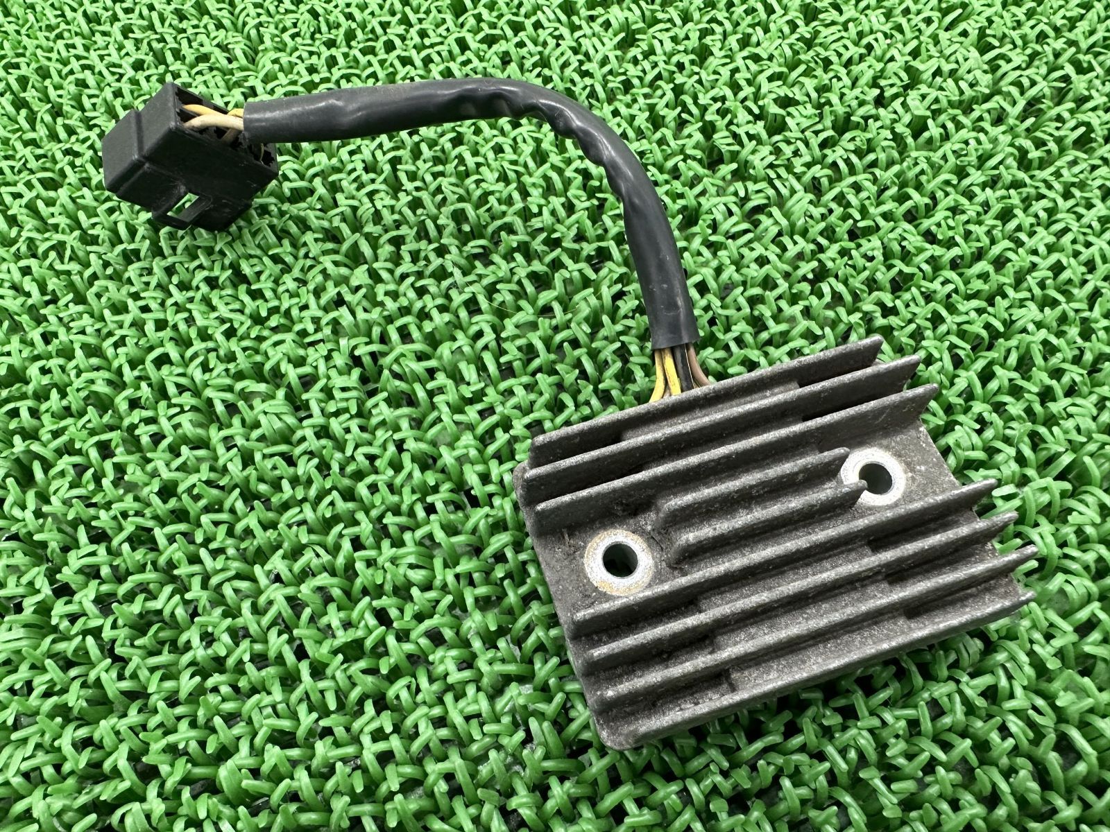 ゼファー400 ゼファーカイ レギュレター カワサキ 純正 中古 ZR400C