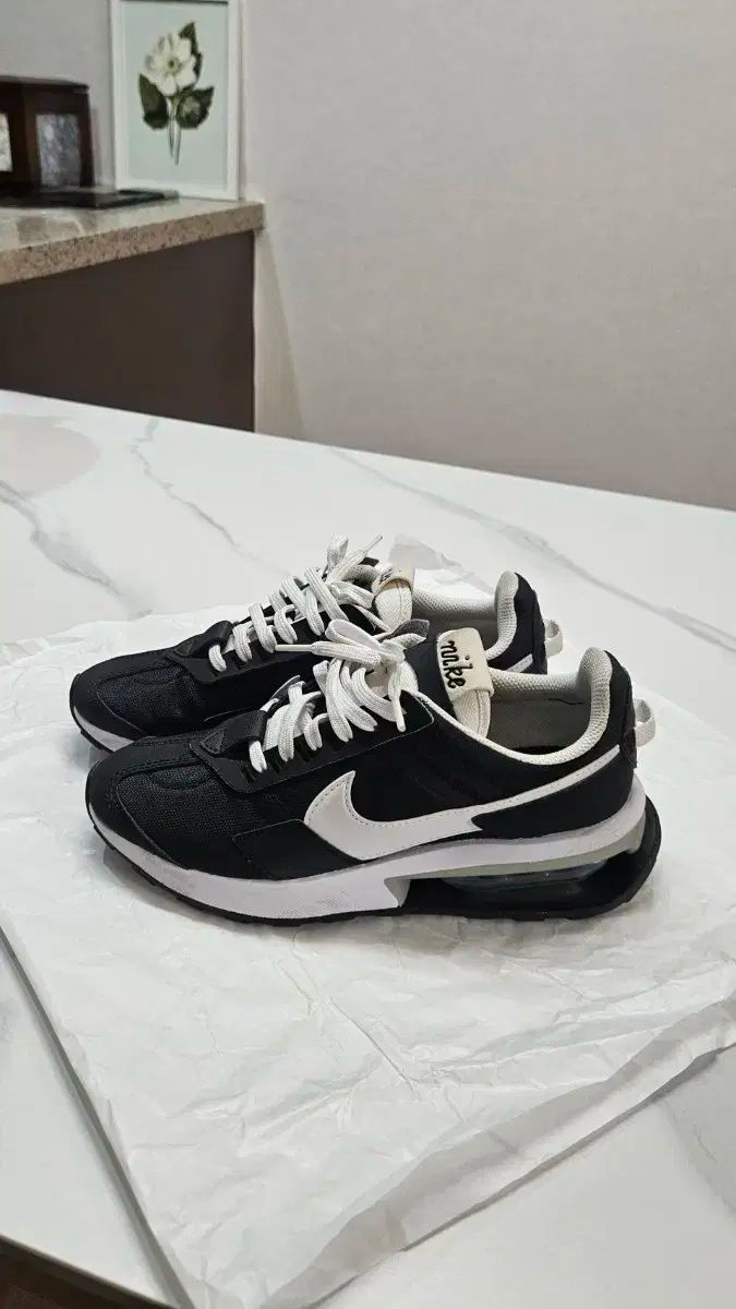 最安値に挑戦！ NIKE ナイキ エアマックス AIR MAX フリーデイ スニーカー 240 全品送料無料!