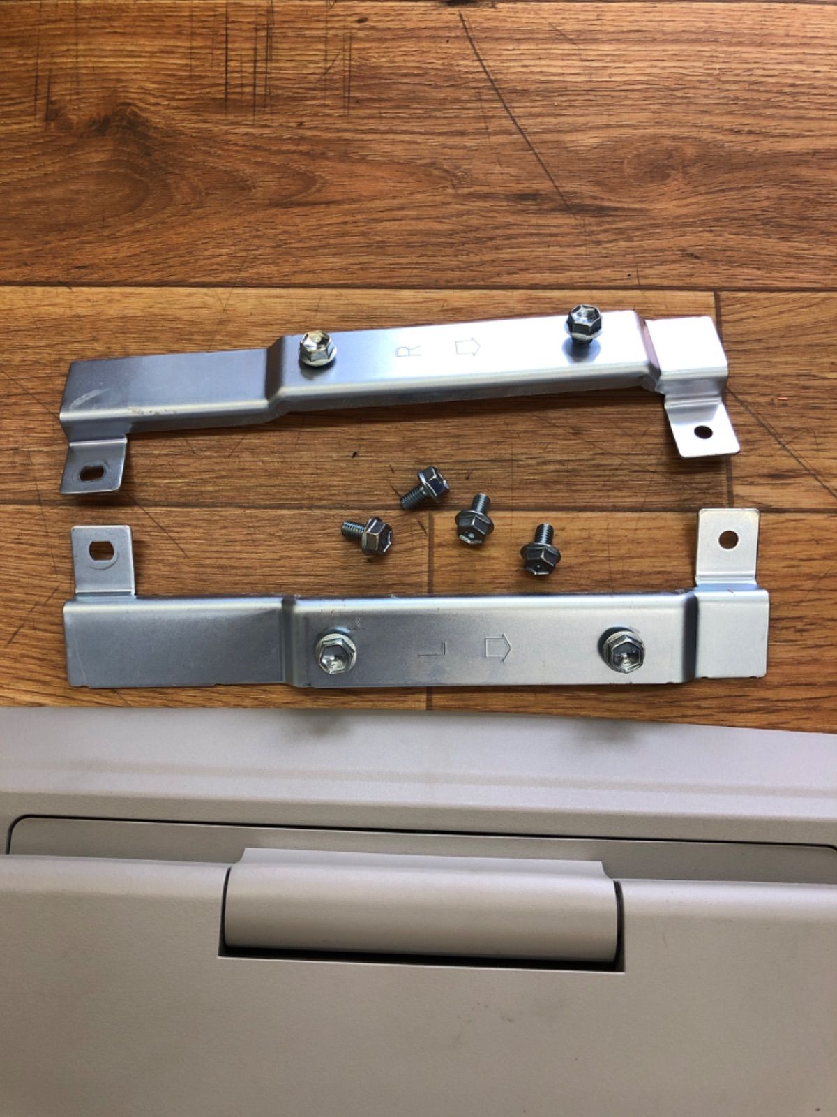 ルーミー トヨタ純正 フリップダウンモニター 08631-00030-B0 12.1インチ BRIGHTFACE_UK