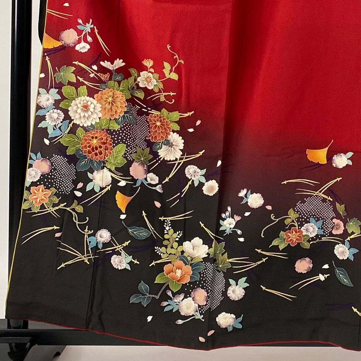 振袖 身丈160.5cm 裄丈66cm M 袷 菊 松葉 金糸 金彩 赤 正絹 秀
