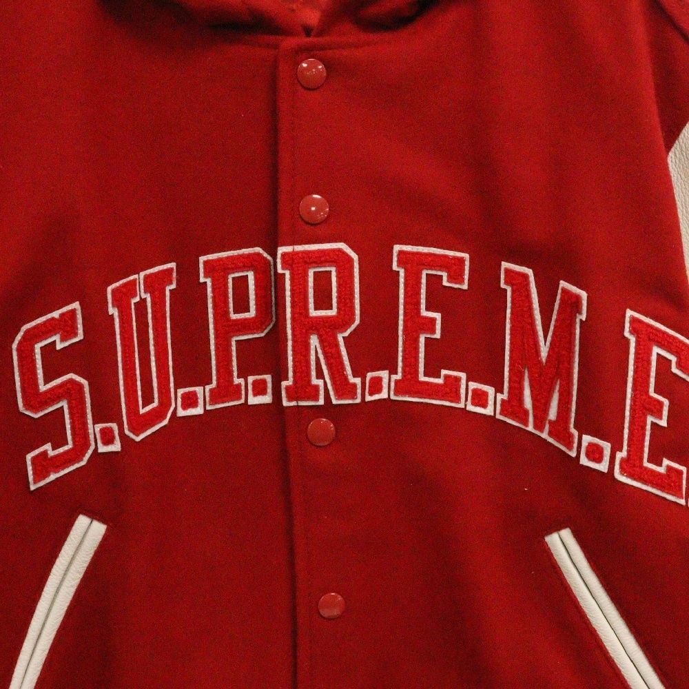 Supreme バーシティジャケット　レッド L Supreme バーシティジャケット レッド L Delta Logo Varsity