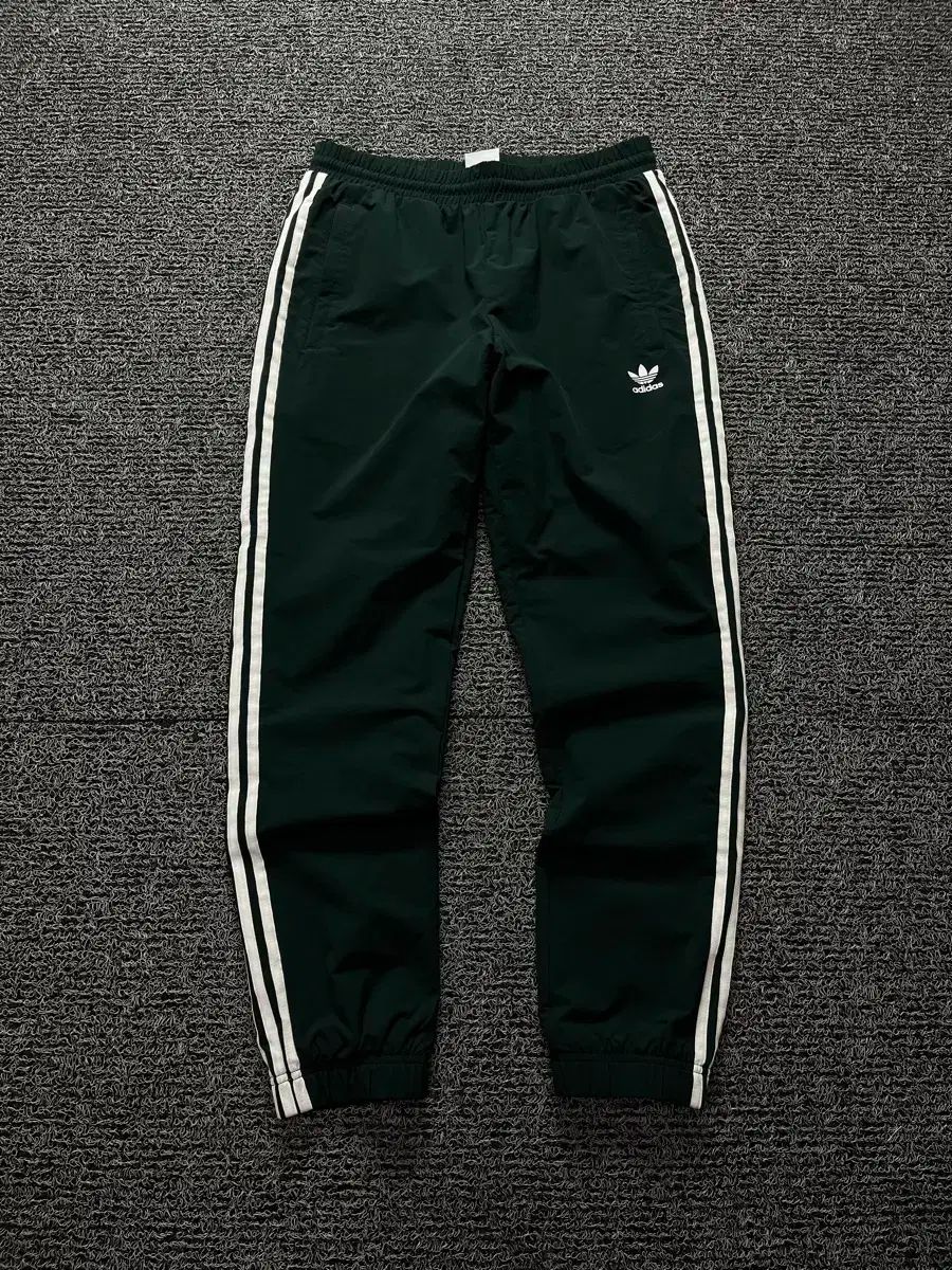 adidas アディダス ファイヤーバード ダークグリーン ワイド トラックパンツ