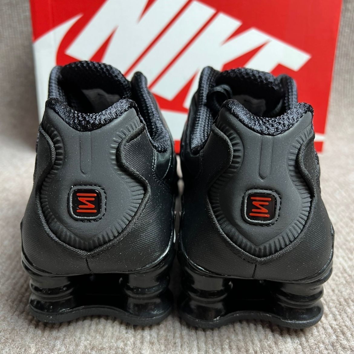 NIKE ショックスTL shox TL スニーカー ナイキblcak 男女兼用 並行輸入品