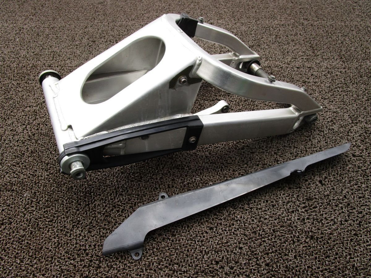 新製品】あのショートなIKAZUCHIが再び！ トリックスターよりZX-4R SE