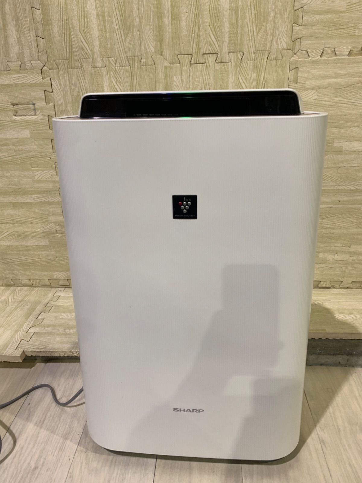 SHARP 加湿空気清浄機 KC-G40-W 2019年製 - メルカリ 2019年製 シャープ