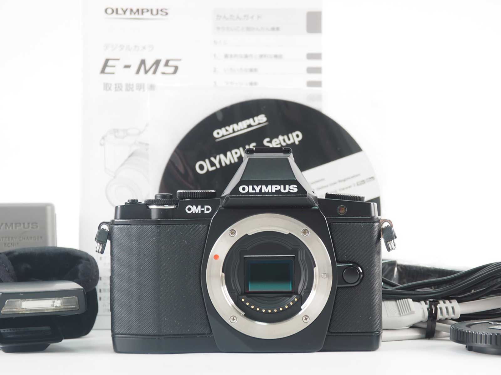 オリンパス Olympus OM-D E-M5 16.1 MP Digital Camera Black