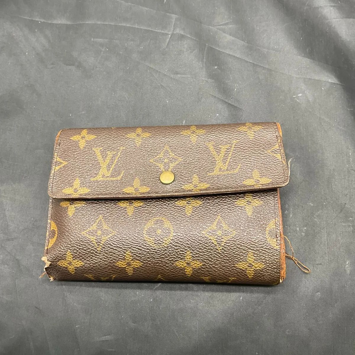 ルイヴィトン モノグラム 財布 B25035202