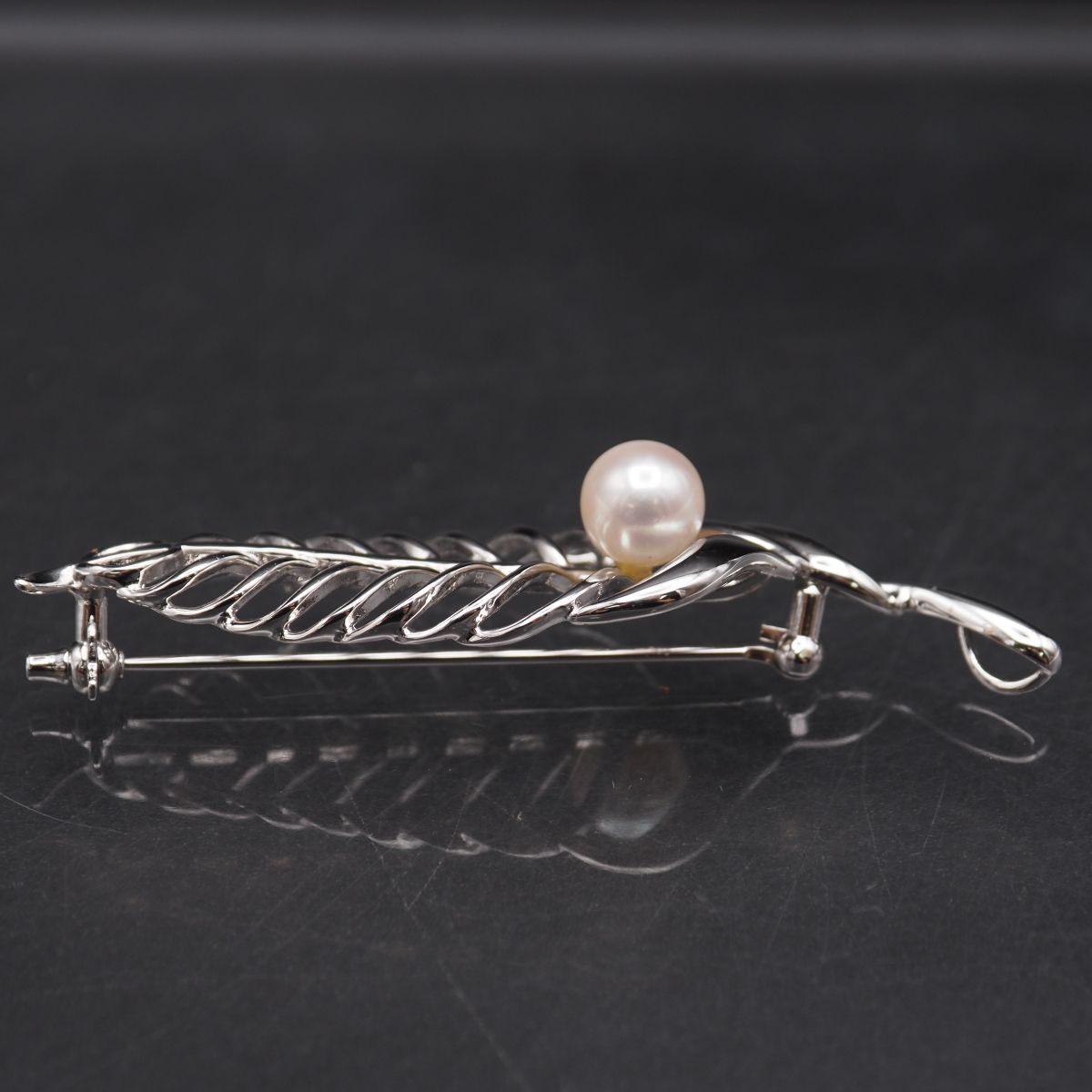高島屋購入品 箱あり SILVER刻印 ブローチ パール リーフデザイン シェルフラワー淡水パール ブローチ | 商品詳細 | 高島屋
