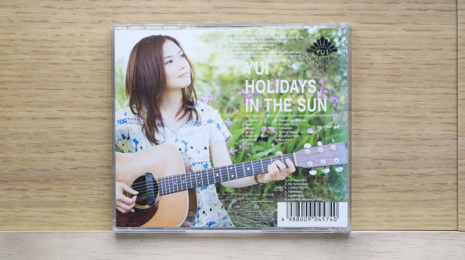 国内盤CD☆ユイ/YUI□ HOLIDAYS IN THE SUN【初回生産限定盤】CD