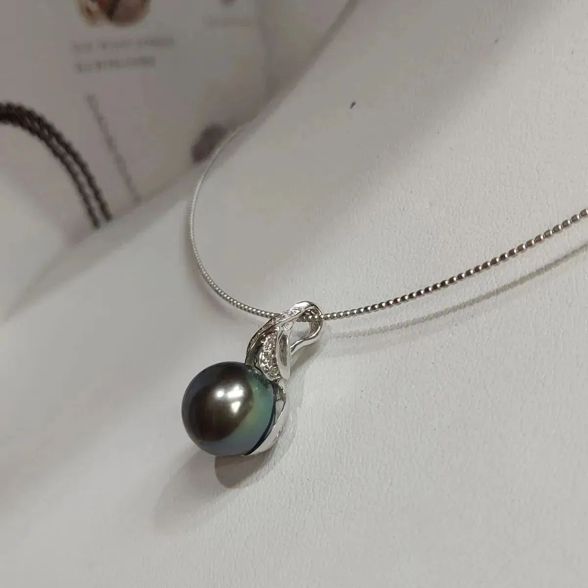 ホワイトゴールドWG/K18 黒蝶南洋真珠トップ 10㎜ - メルカリ 