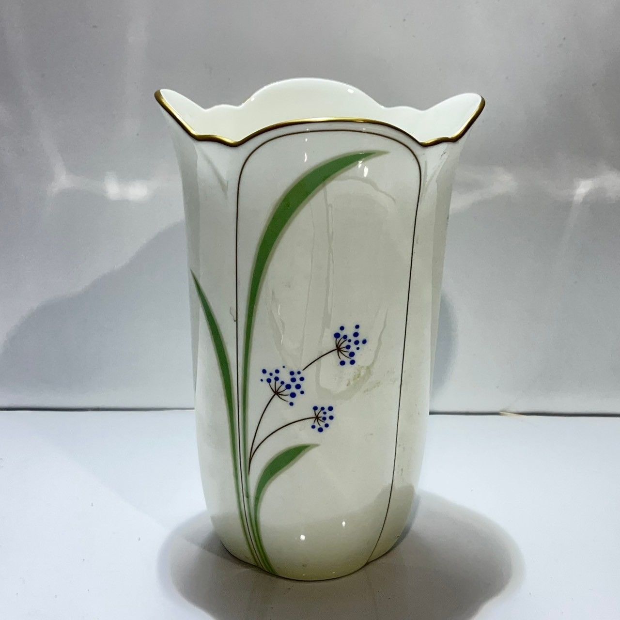 ナルミ　ボーンチャイナ　花瓶　フラワーベース ナルミ ボーンチャイナ 花瓶 フラワーベース - メルカリ