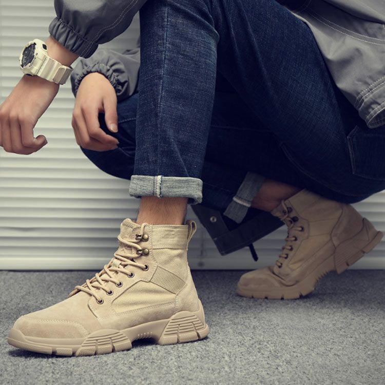 チャッカ マウンテンブーツ