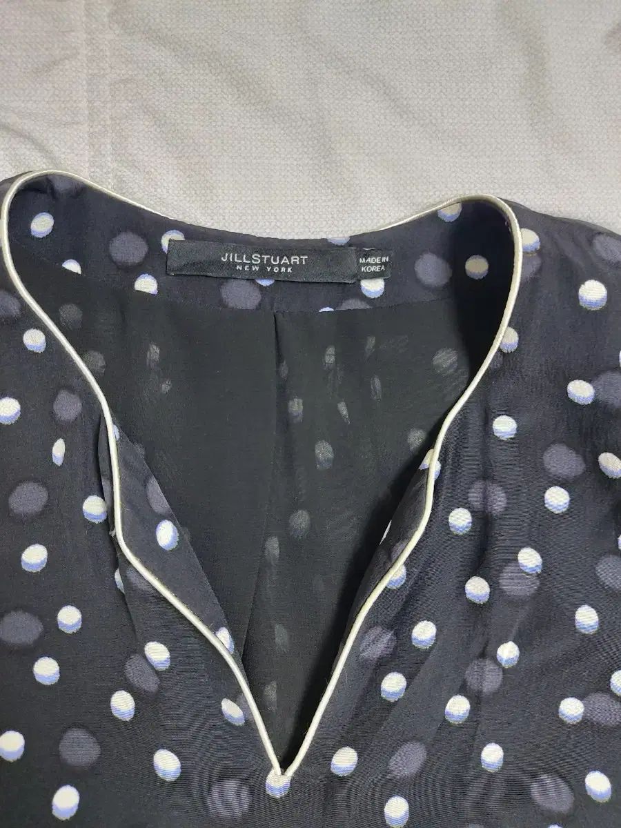 ジルスチュアート シルク