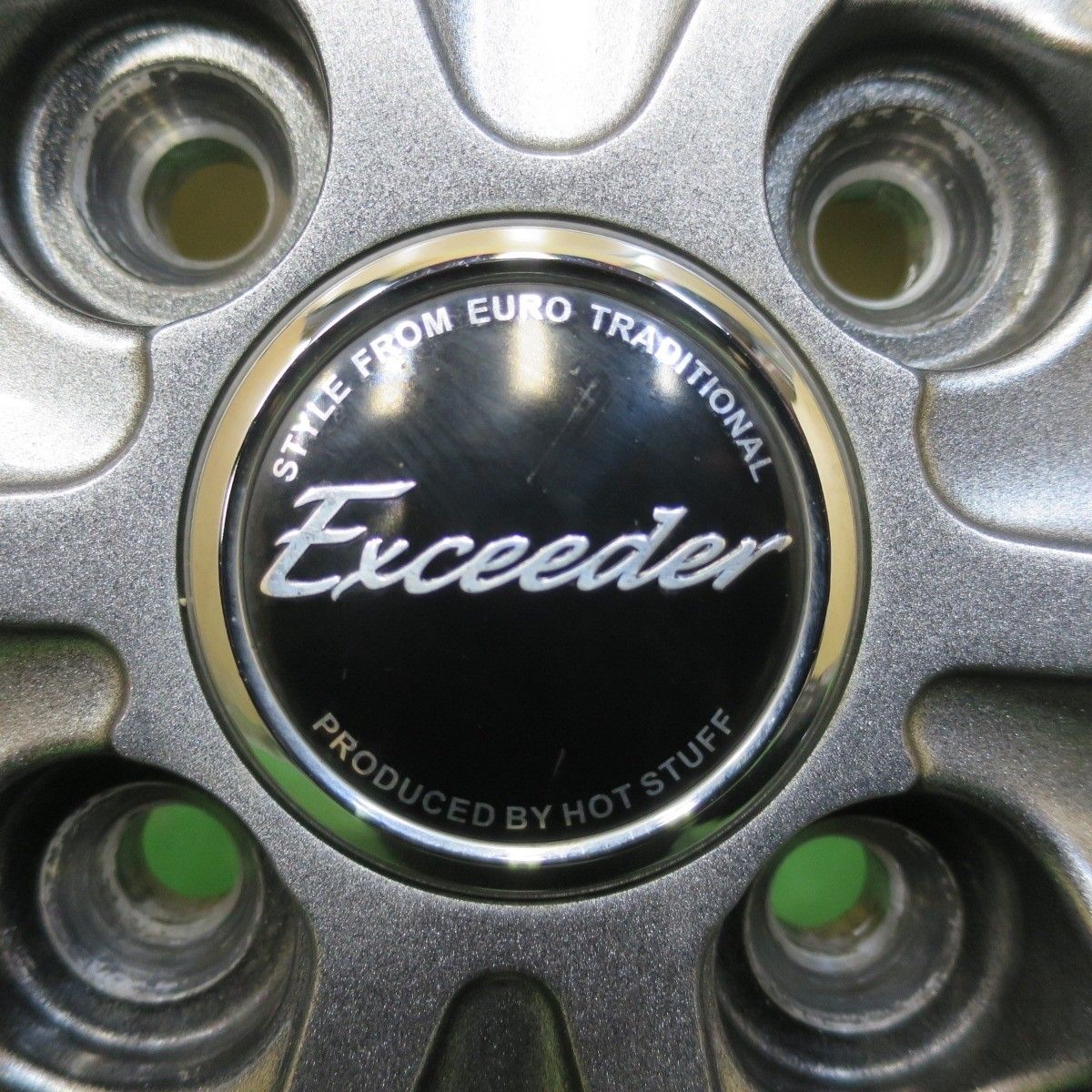 コスパが良い キレイ スタッドレス 165 60R15 ブリヂストン ブリザック VRX Exceeder エクシーダー 15インチ ハスラー ソリオ 等 PCD100 4H 5032709イス