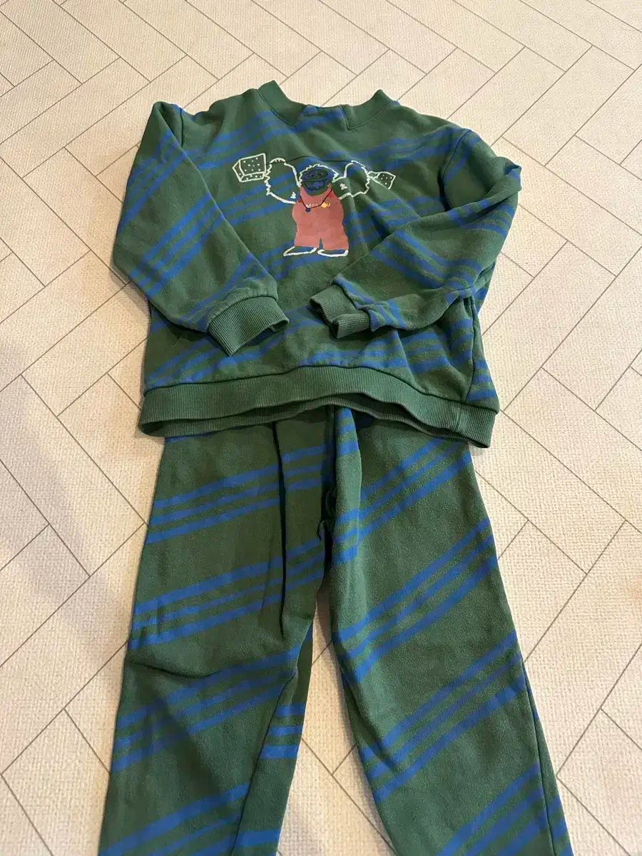  ベストコンディション ブランド 8 三つの服 7 蜂 バッチ 秋 冬 Tシャツ トップス