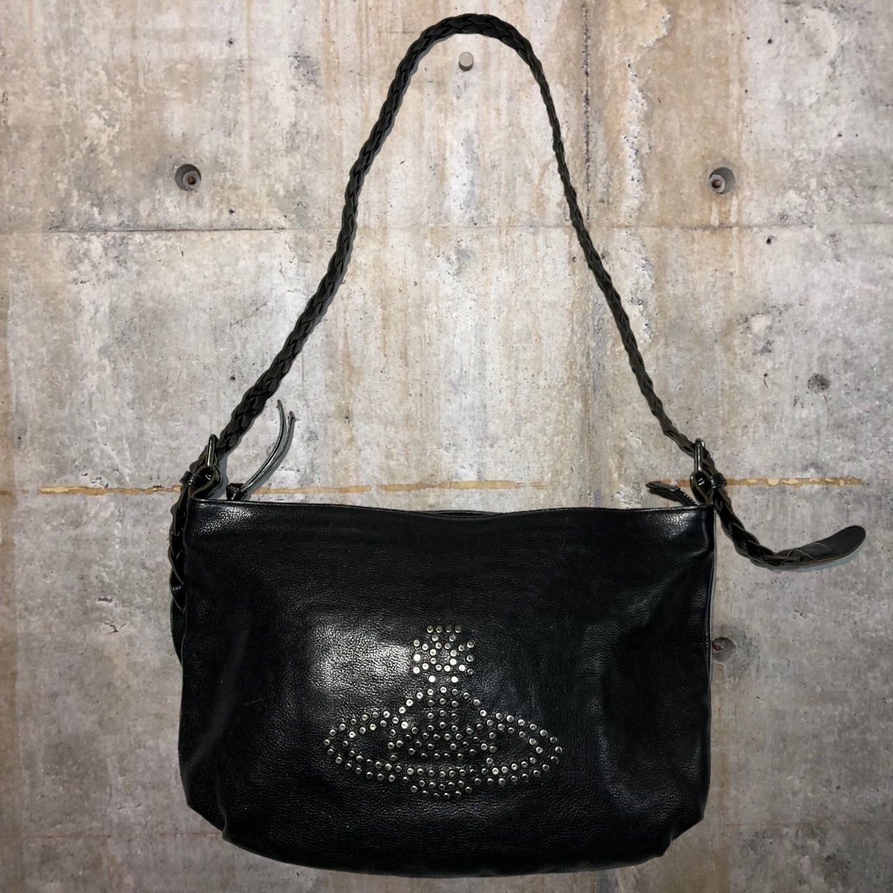 Vivienne Westwood(ヴィヴィアンウエストウッド) orb studs leather 