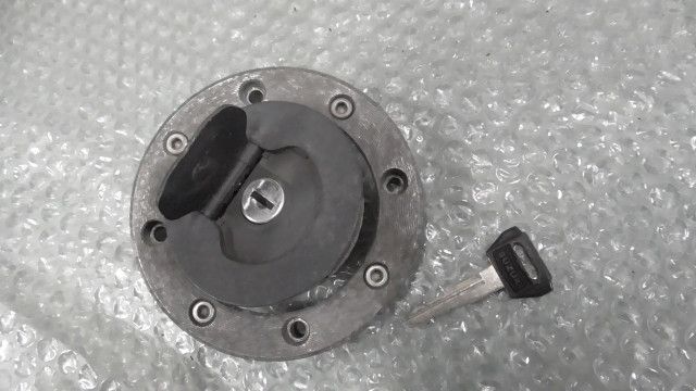 バンディット400V　GK75A-131xxx　の　タンクキー:#1741054562