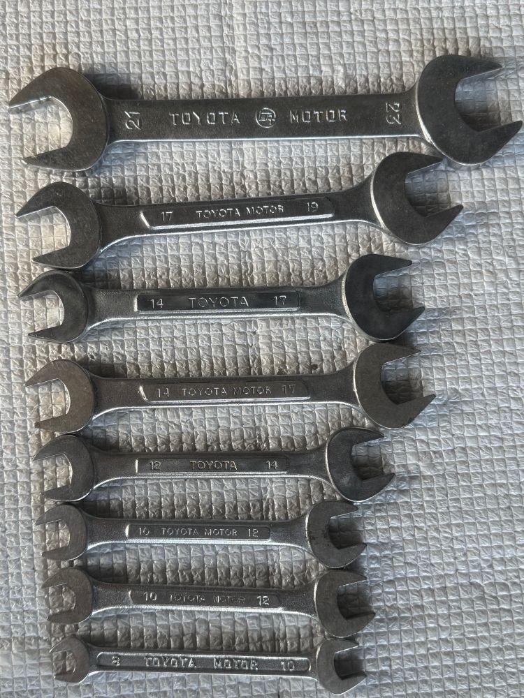 TOYOTA モンキーレンチ スパナ めがねレンチ 19点セット