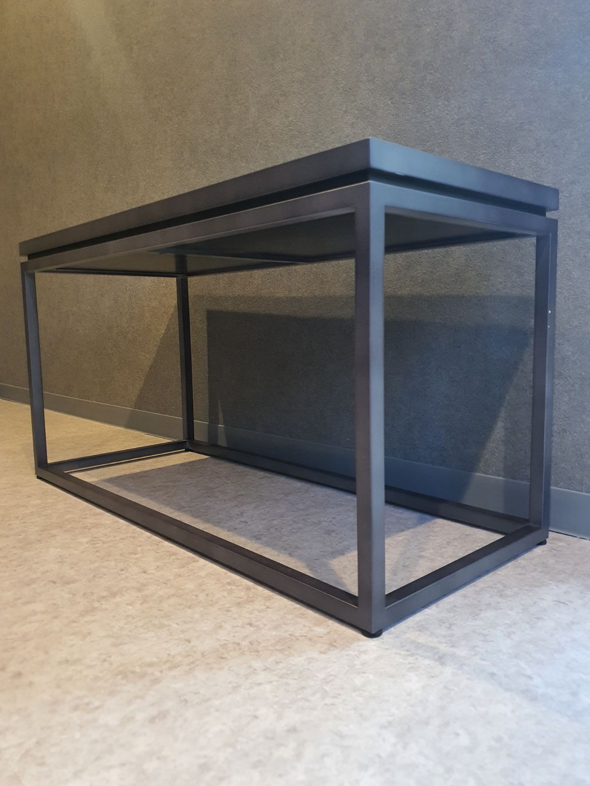 スチール製オリジナルサイドテーブル BK