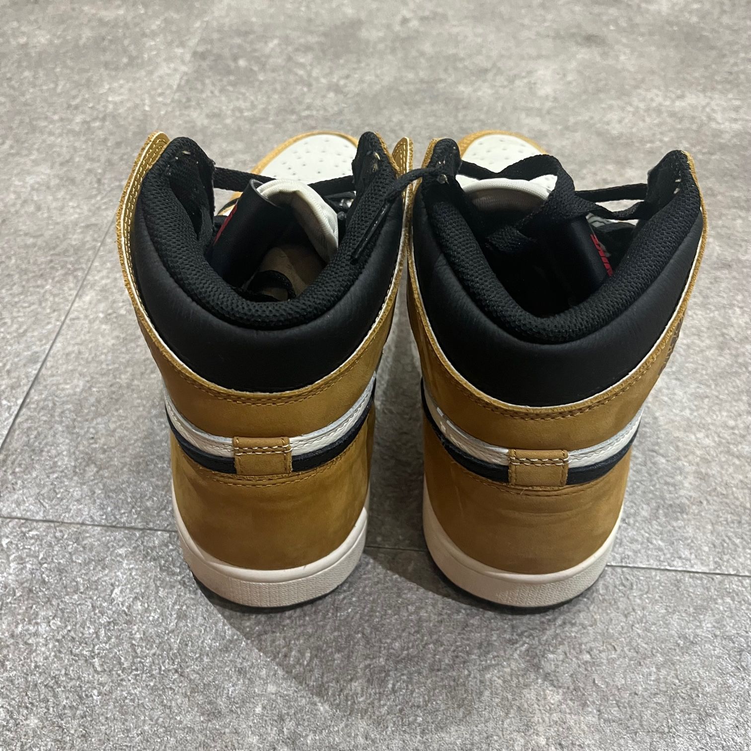 国内正規 NIKE AIR JORDAN 1 RETRO HIGH OG ROOKIE OF THE YEAR
