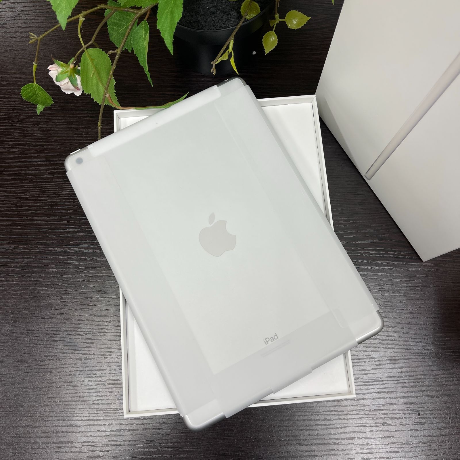 ♥ iPad 第9世代 64 GB Wi-Fi Cellularモデル