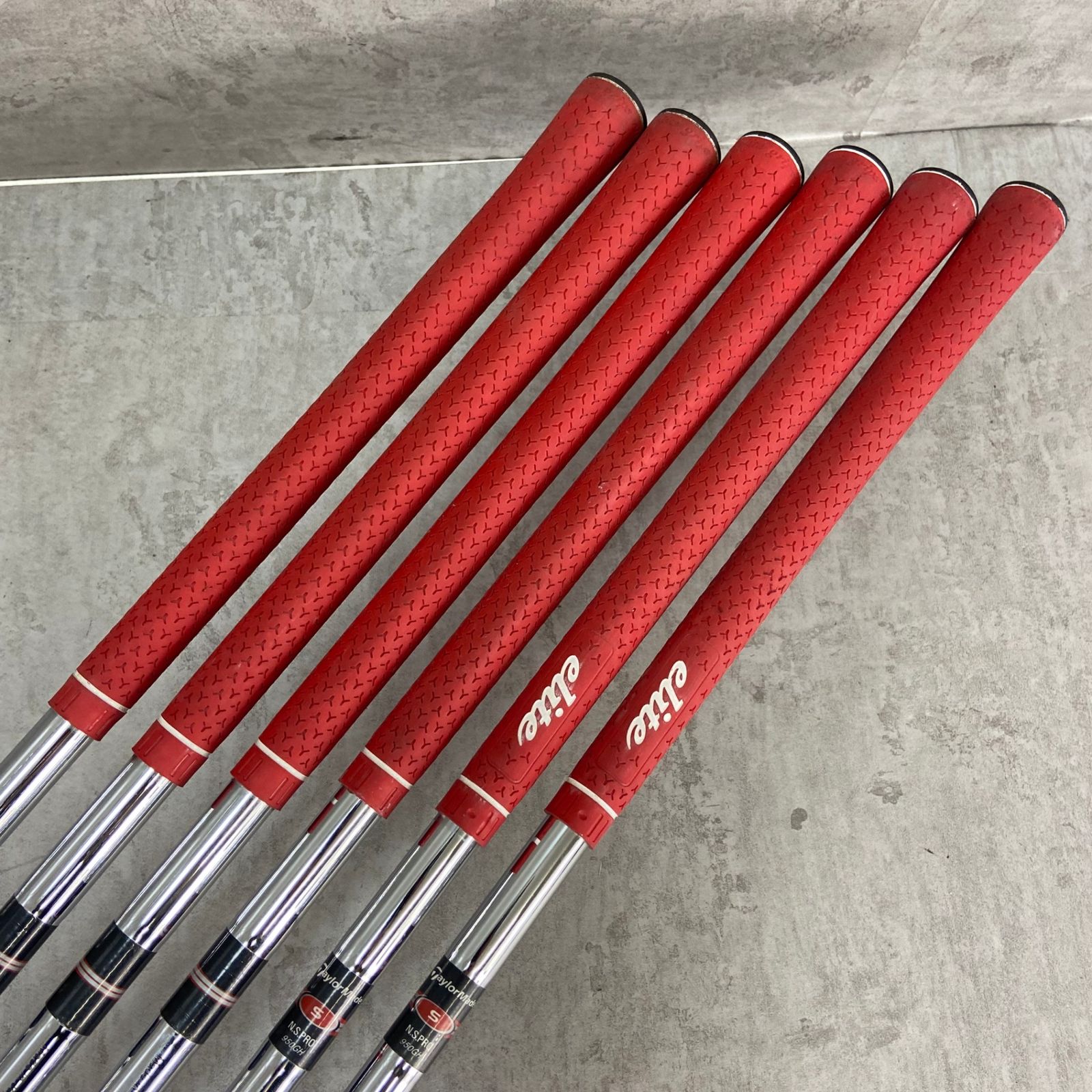TaylorMade - TaylorMade　テーラーメイド　R9　MAX　マックス　メンズゴルフアイアン6本セット　スチール　S　右利き用　ハーフキャビティ TaylorMade テーラーメイド R9 MAX マックス メンズゴルフ