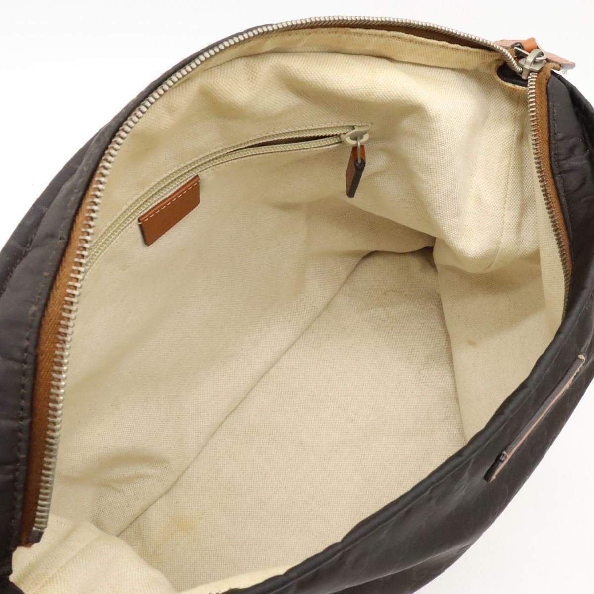 GUCCI グッチ GGナイロン ショルダーバッグ 斜め掛け レザー ダーク  