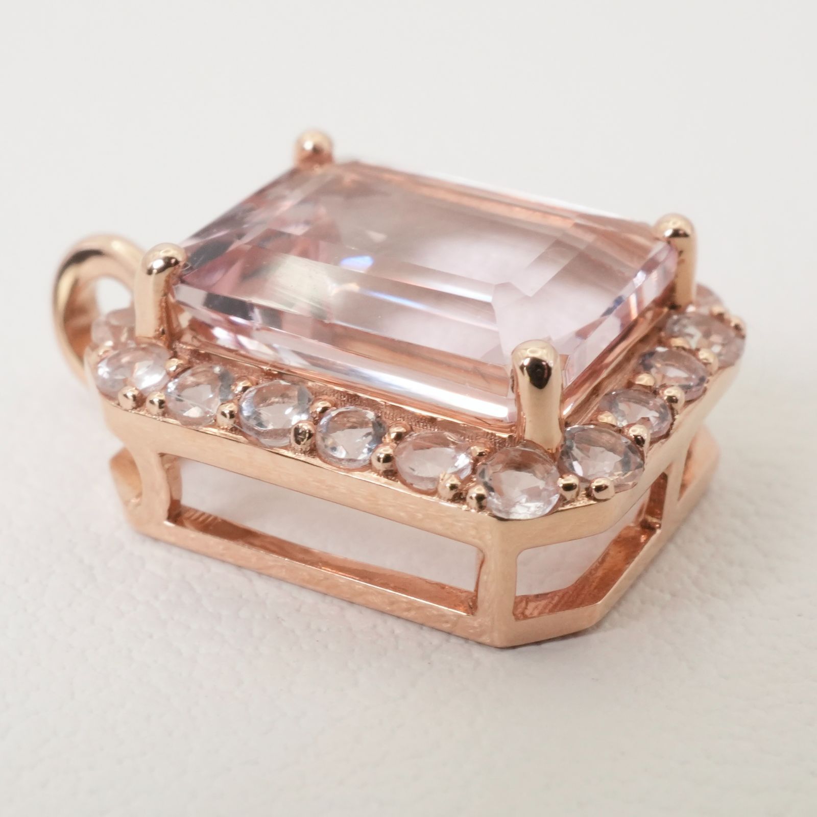 美品 GSTV モルガナイト K18 ネックレストップ/24-5722S - メルカリ