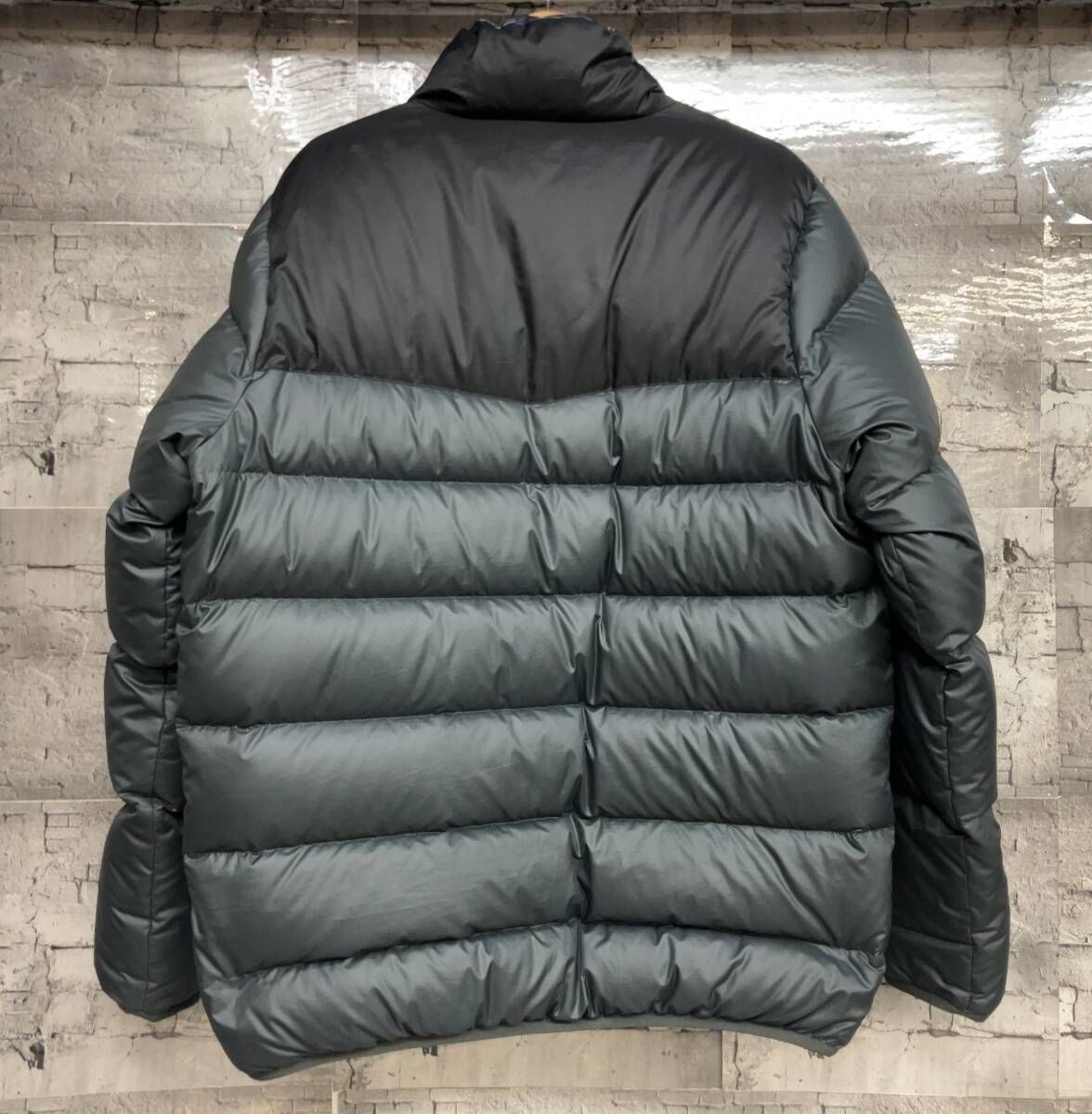 NIKE ナイキ リバーシブル ダウンジャケット 444742-060 サイズL グリーン系 総柄