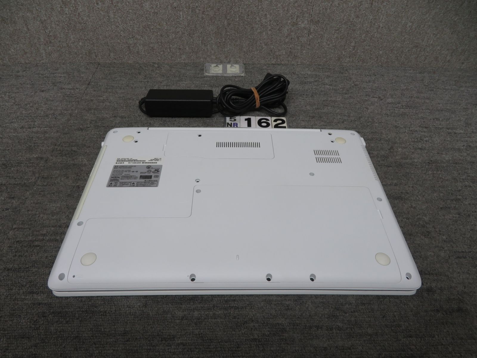 【超速11th i7・テンキー搭載】◆ FUJITSU LIFEBOOK AH53/E3 / 15.6型 ◆ 超高速Core i7-1165G7 /高速 512GB SSD / メモリ8GB ◆ Windows 11 Home /サービス 正規 Office ◆ 到着後すぐに使える ACアダプター付き 高速 i7・512GB・テンキー搭載】◇ FUJITSU LIFEBOOK AH53/A3