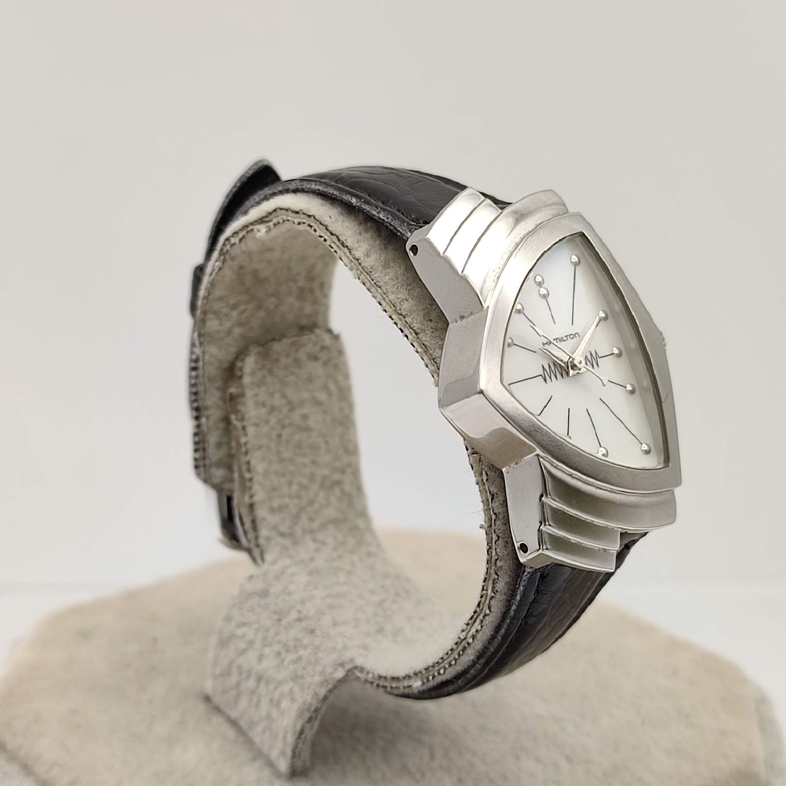 超美品】HAMILTON ハミルトン H242110 ベンチュラ シェル文字盤