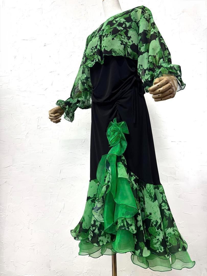 華やぎ】新品 グリーン花柄パフスリーブセットアップ黒 d026