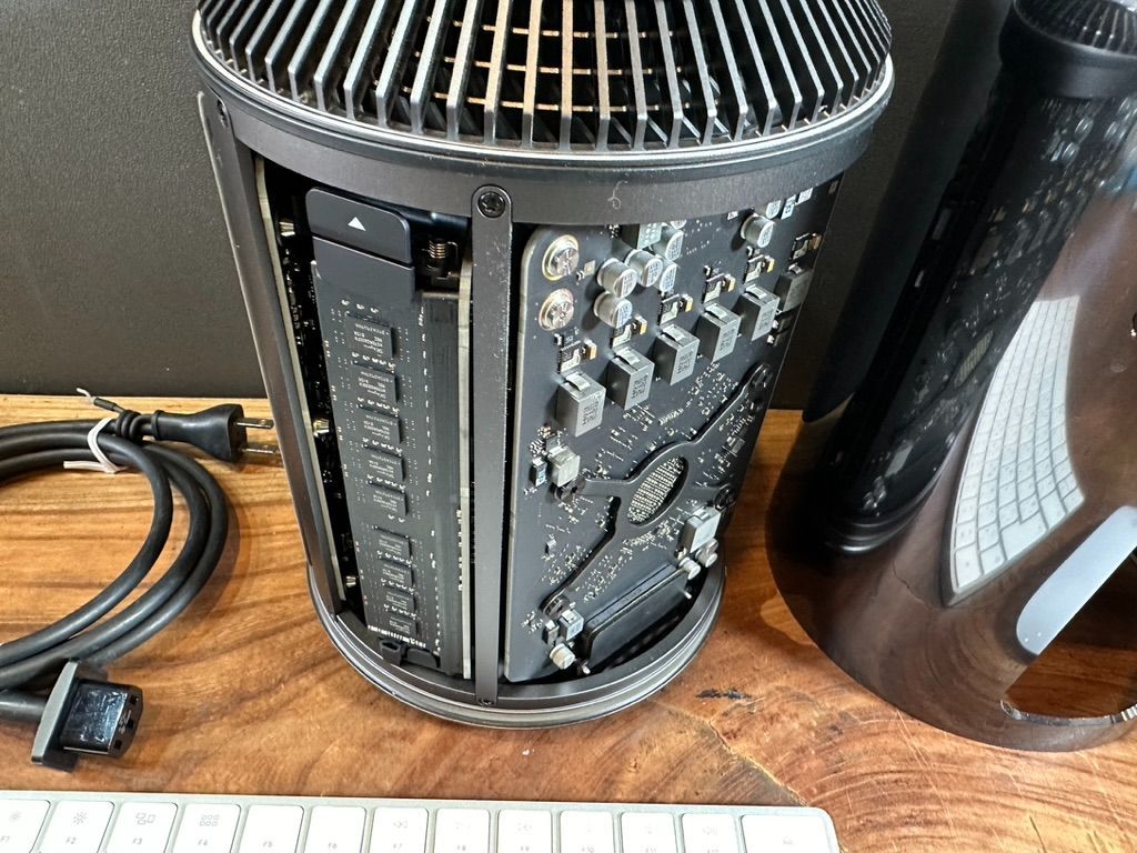 Apple Mac Pro Late 2013/3.5ghz 6コア/32GB/SSD1TB/office2019/Windows11