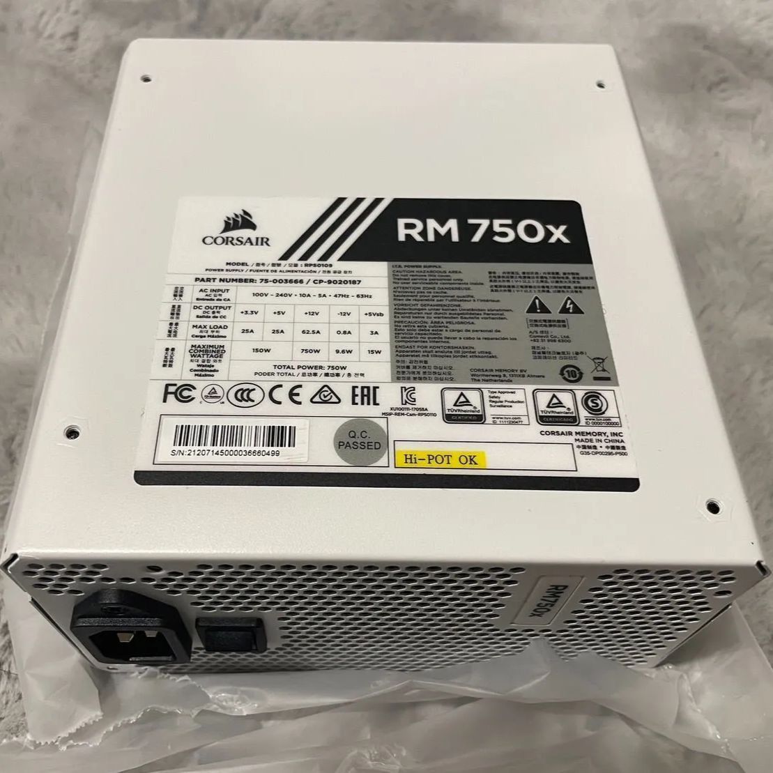 Corsair RM750x White【750W GOLD】PC用電源ユニット - メルカリ