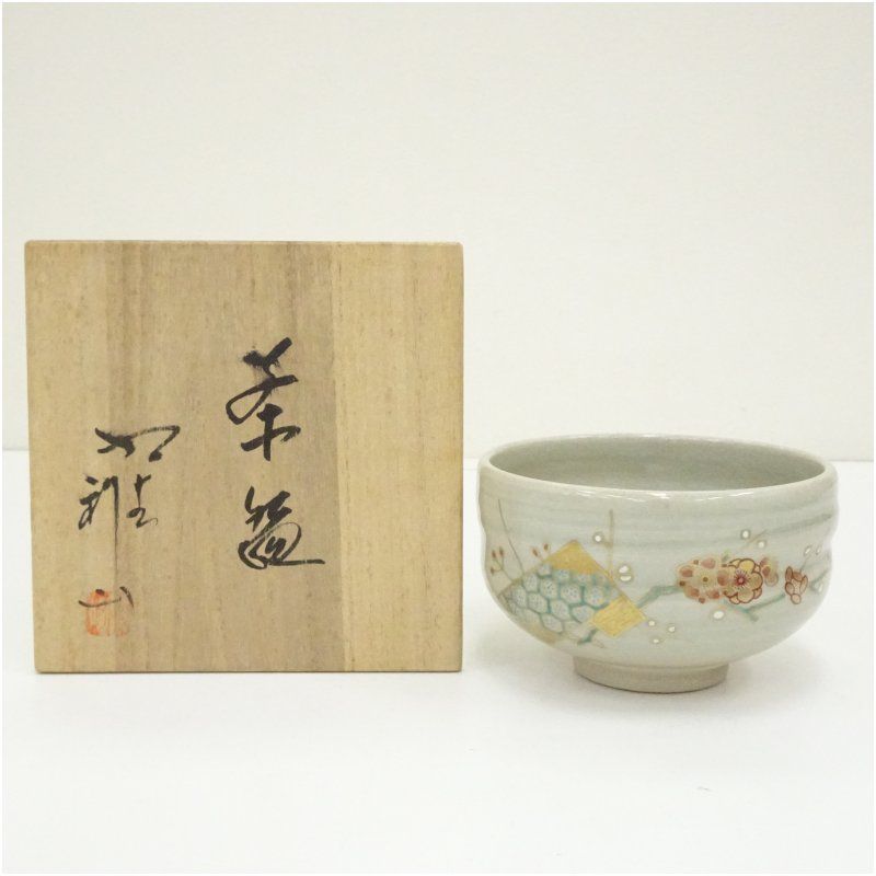 Ｓ８４１　茶碗　『九谷共山作』　共箱　抹茶碗　茶道具 九谷焼 章山作 花詰茶碗 抹茶碗 茶道具 共箱 - メルカリ 工芸品