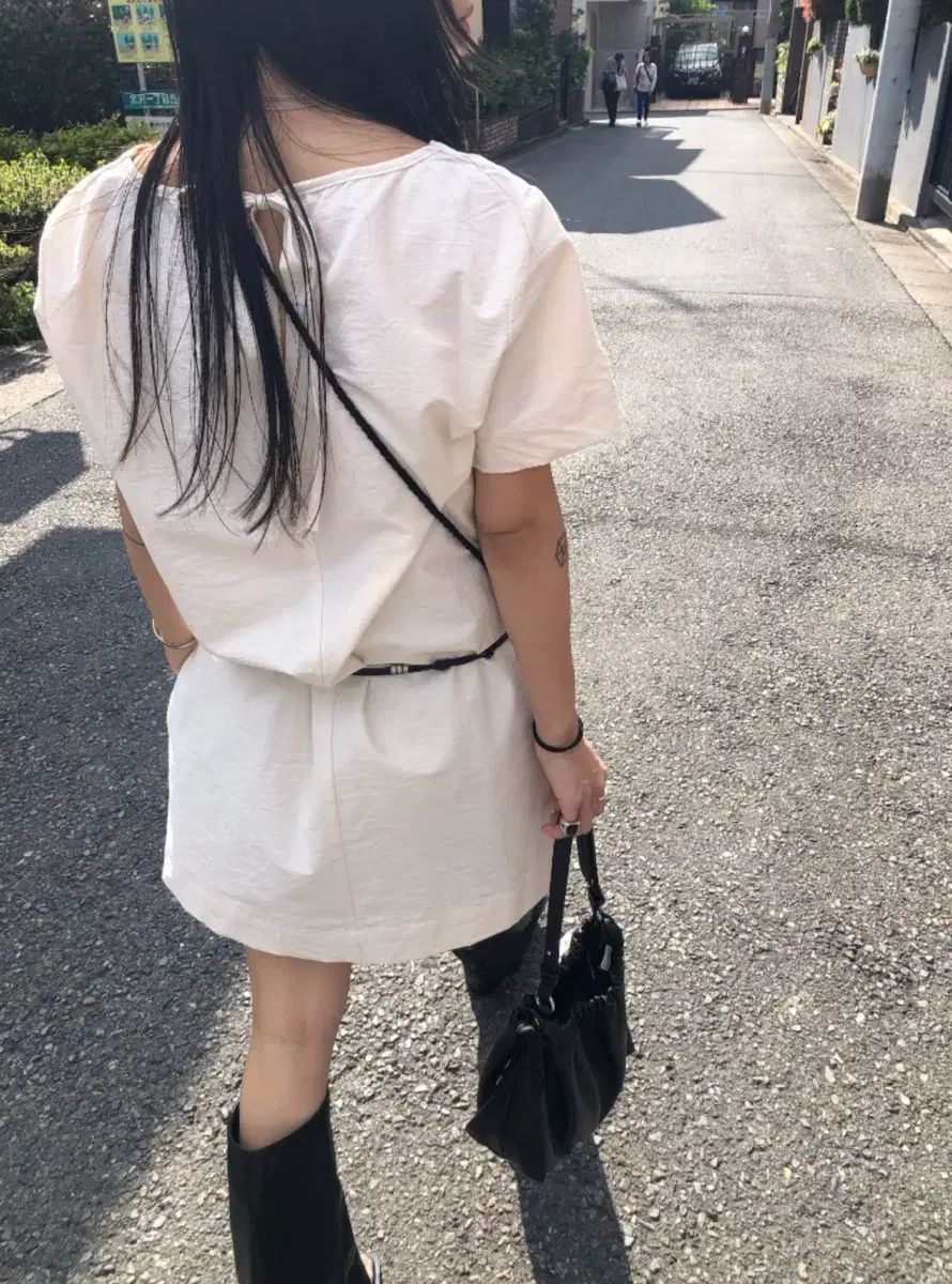 色
