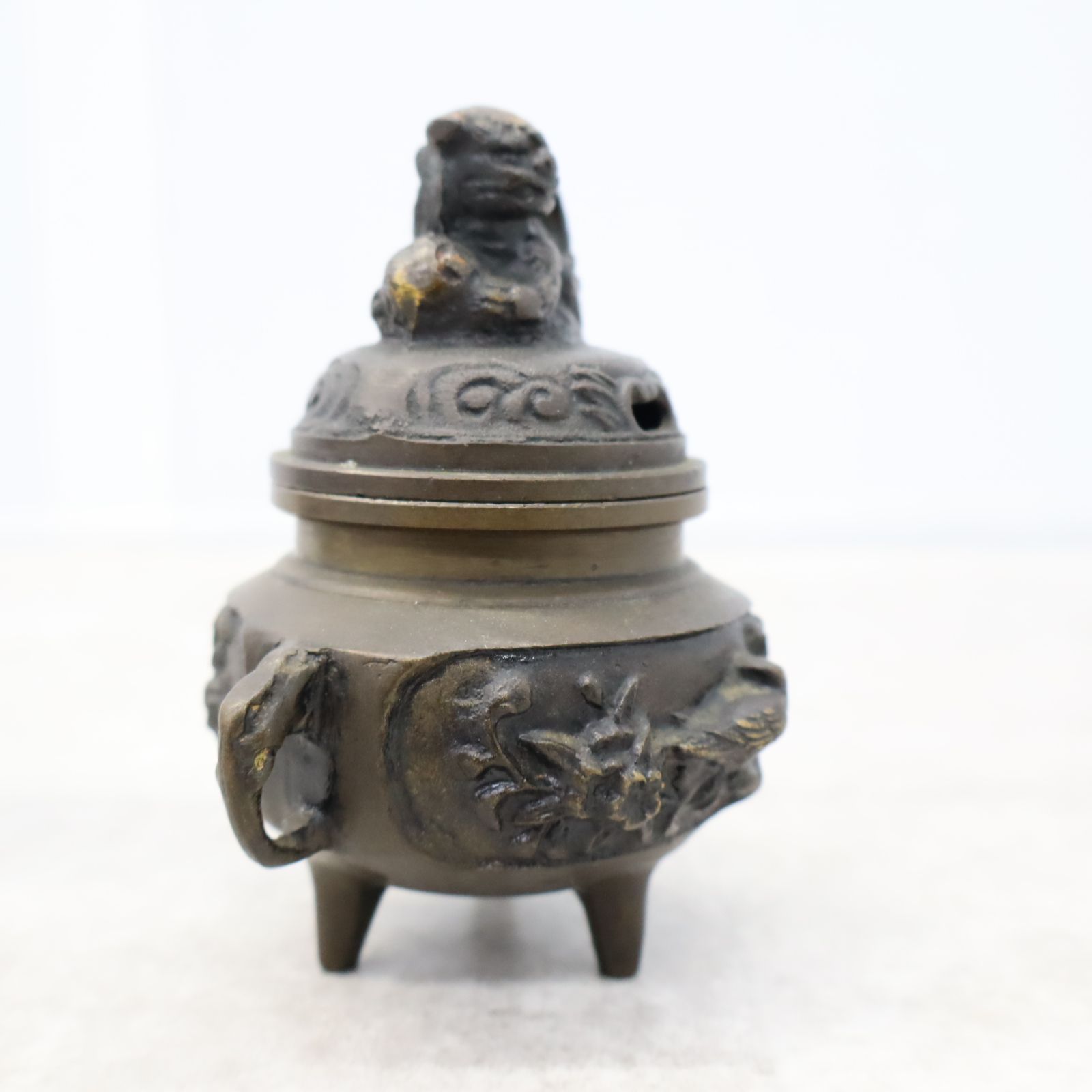 ∨ アンティーク｜三つ脚 香炉 香爐 真鍮製？｜USED 獅子 中国美術