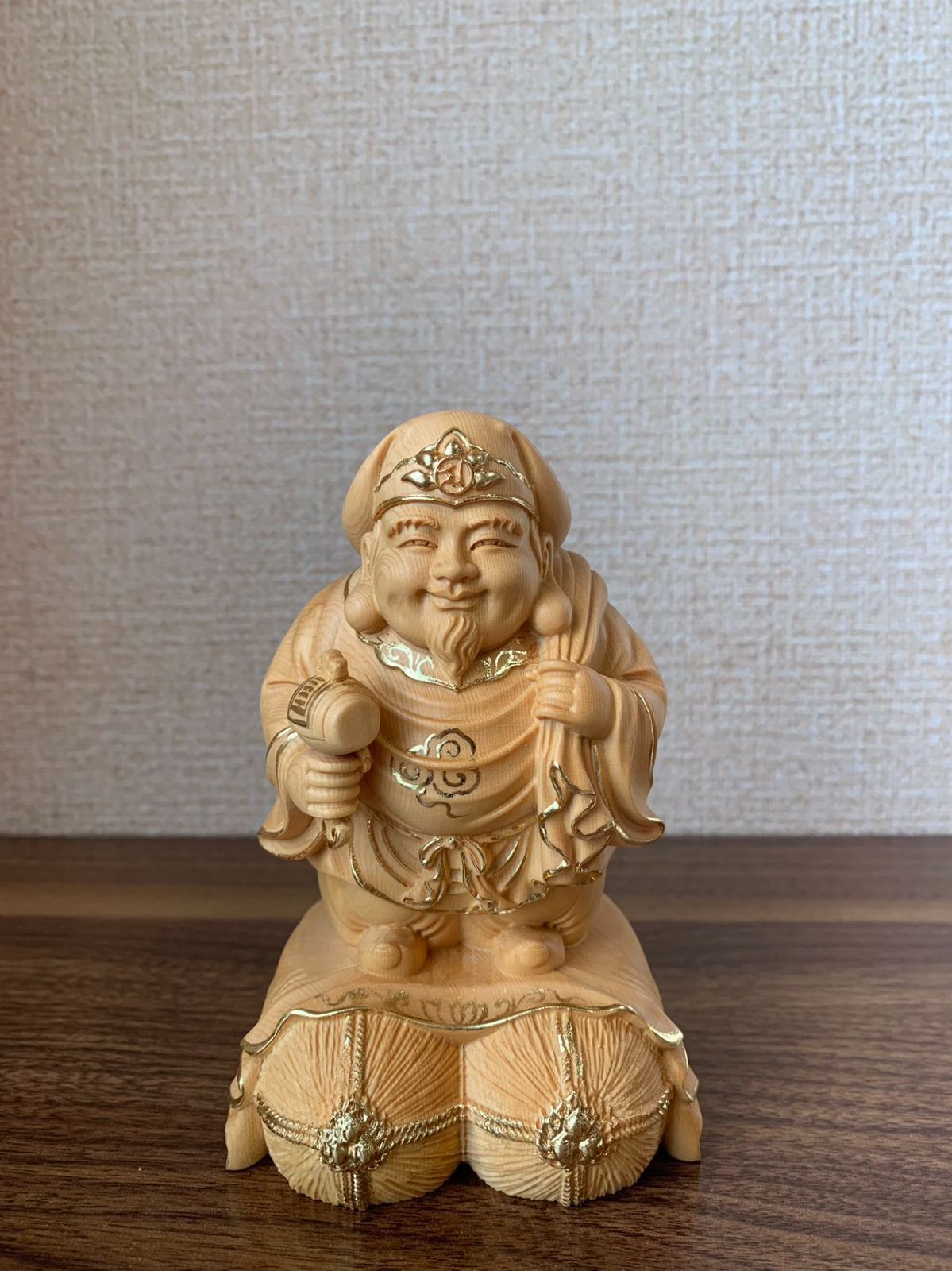 栗田仏像ブランド如来阿弥陀如来 立像 4.0寸 （総高31cm幅12cm奥行8.5cm） 桧木製高級木彫り 草光背 六角台 金箔仕上げ 6322 : 栗田こだわり仏像 如来 阿弥陀如来 立像 3.0寸（総