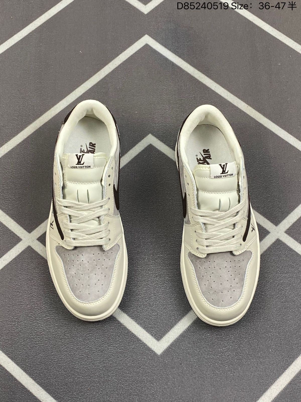 ナイキ スニーカー Travis Scott x Air Jordan 1 Low LX1988-200 男女兼用 並行輸入品