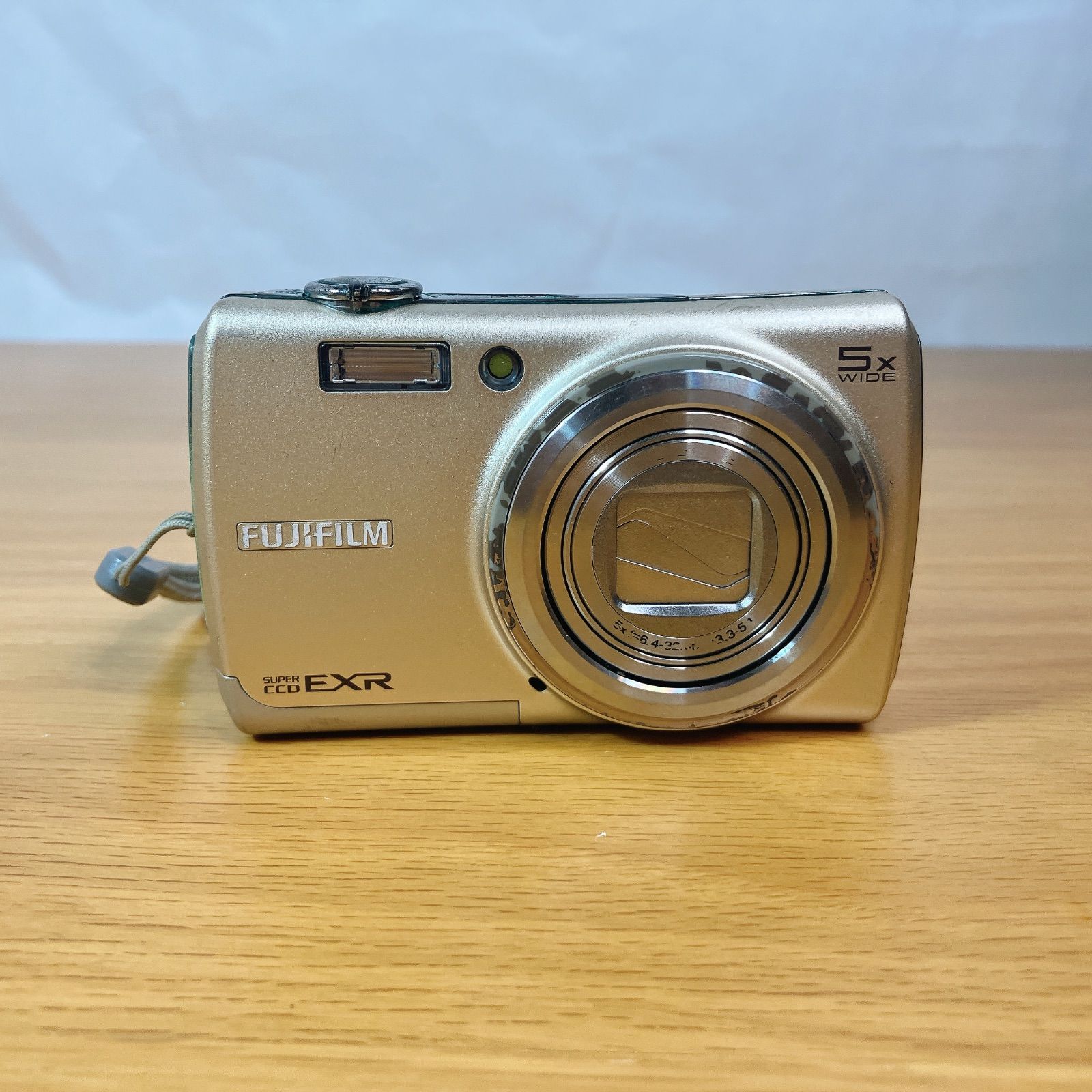 専用 FUJIFILM FinePix F200EXR コンデジ 動作未確認 バッテリーなし