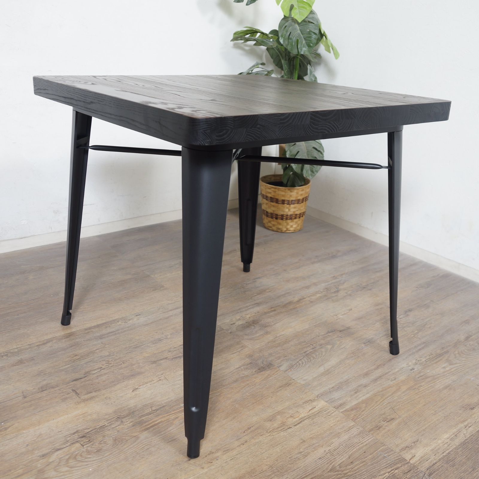 ヴィンテージ調 ダイニングテーブル