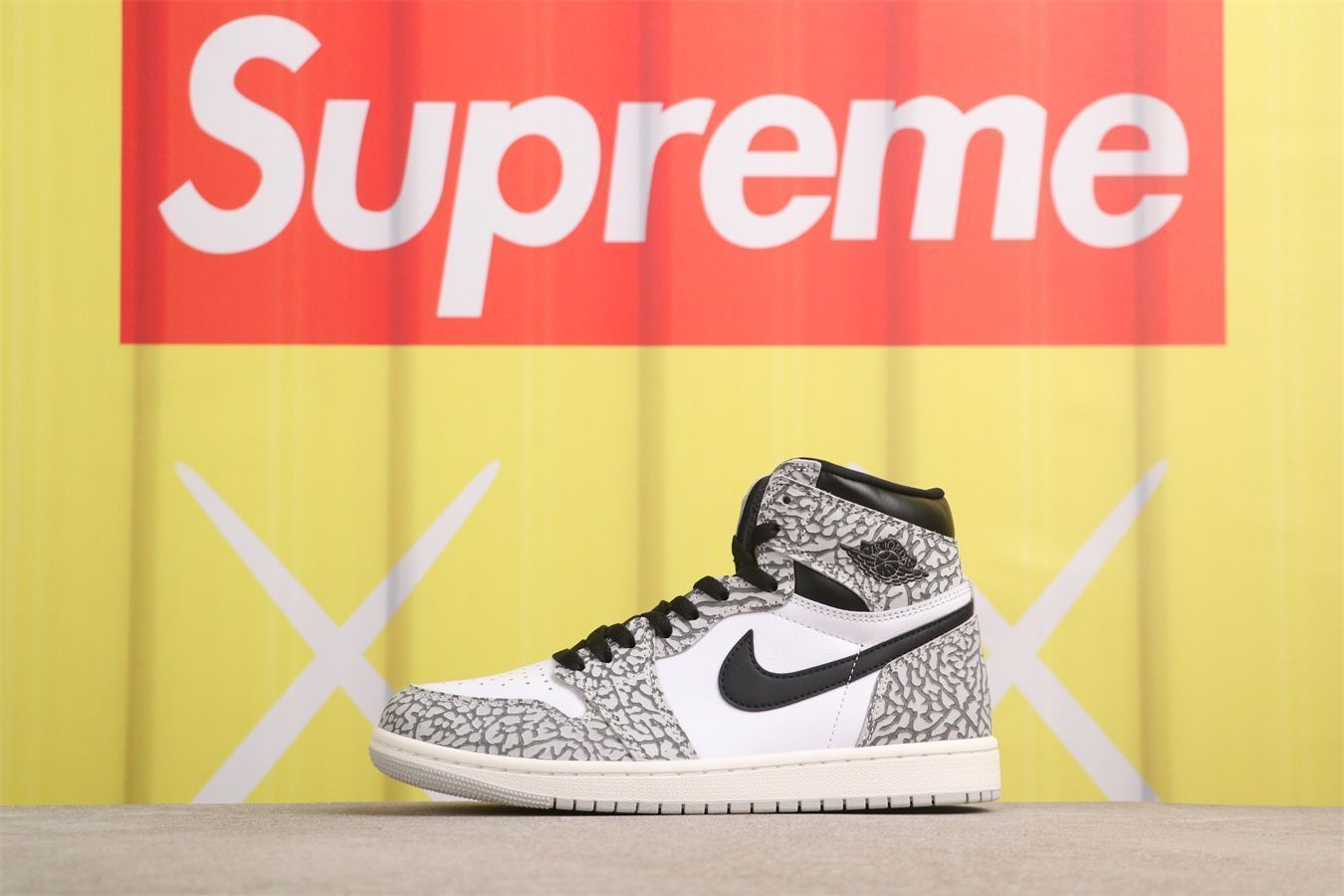 中古ナイキ エアジョーダン1 ハイ OG \"ホワイトセメント/サファリ\" Nike Air Jordan 1 High OG 