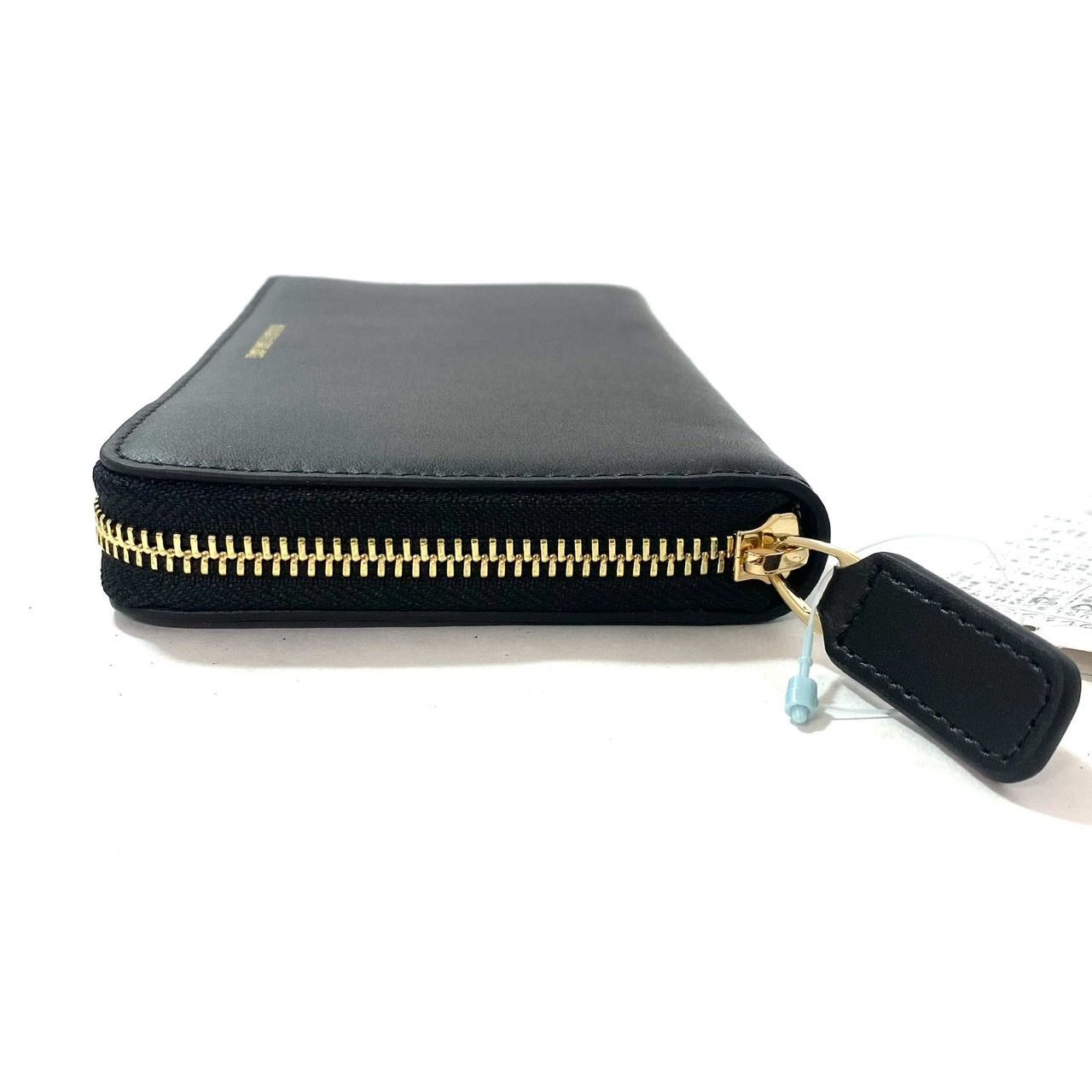 【未使用品】エンポリオアルマーニ 長財布 ブラック　Y3H304 M【EMPORIO ARMANI】Y3H304 HDV9A ジッパー 長財布 ブラック/黒