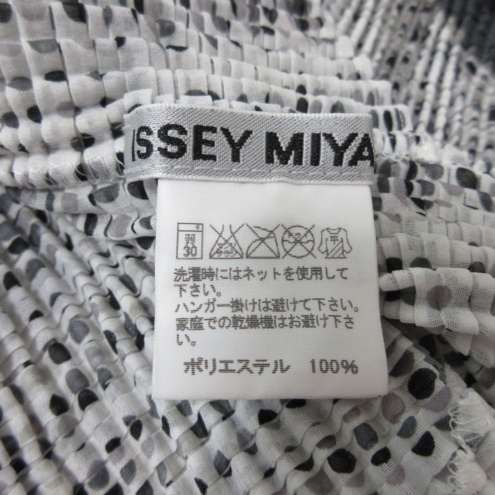 美品 ISSEY MIYAKE イッセイミヤケ ショートスリーブ プリーツ
