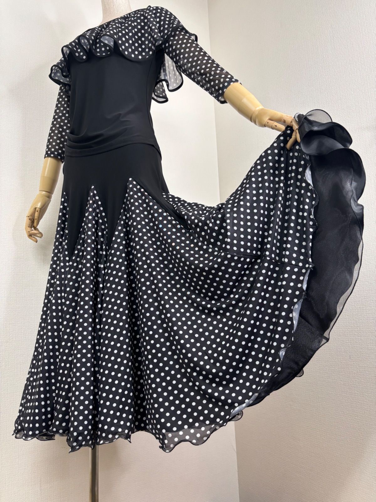 新品》社交ダンス ドット柄 ソフトメッシュ ケープフリルトップス 