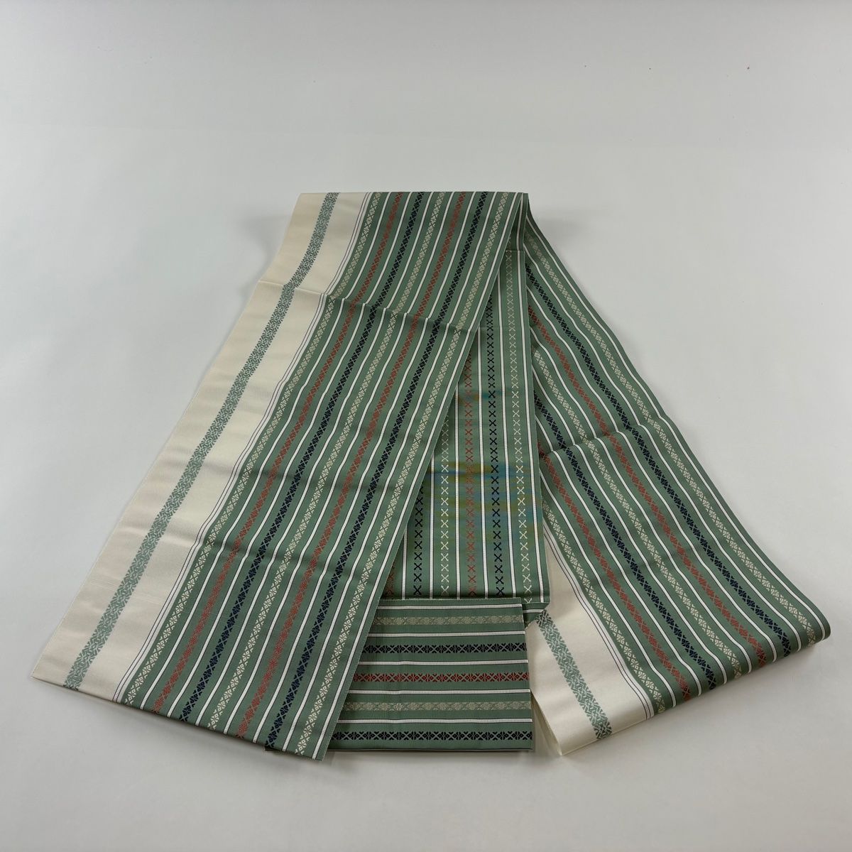 名古屋帯 美品 秀品 八寸名古屋帯 松葉仕立て 縞 幾何学模様 灰