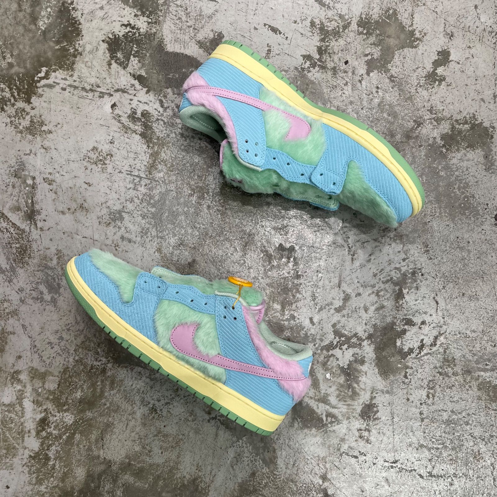 VERDY NIKE SB Dunk Low Pro QS コラボ ダンク スニーカー ナイキ 