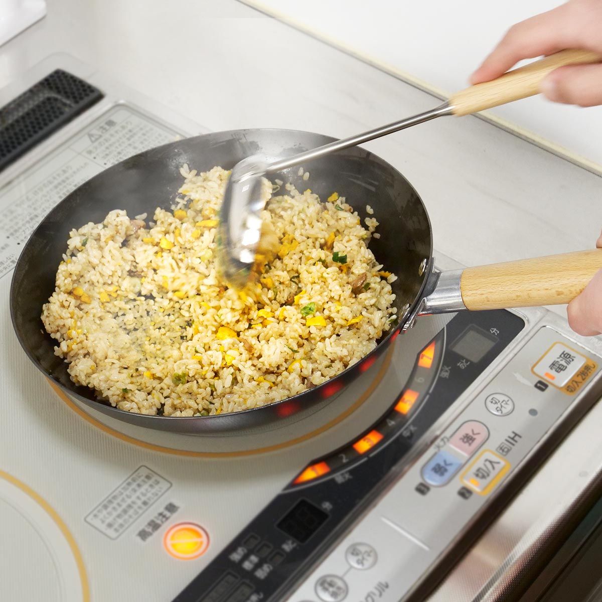 ≪人気≫山田工業所 HANAKO+a 打出し 窒化加工 フライパン 20cm チタン