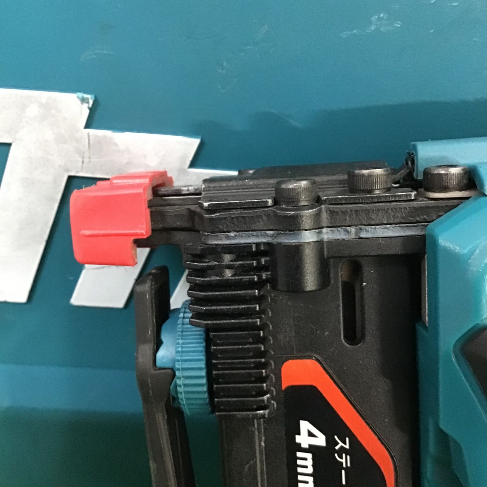 makita コードレスタッカー
